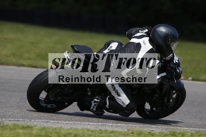 /Archiv-2024/29 12.06.2024 MOTO.CH Track Day ADR/Gruppe blau/101